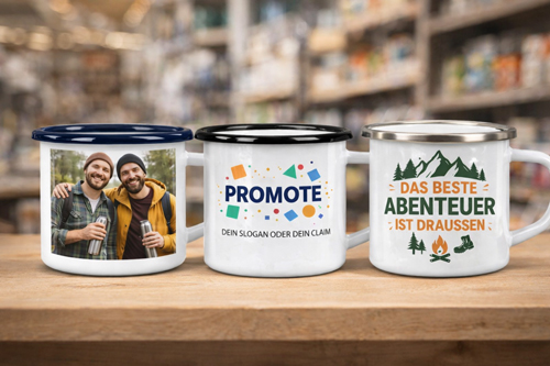 Weiße Emailletasse mit farbigem Rand im Retro-Design, geeignet für Sublimationsdruck